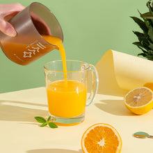 Load image into Gallery viewer, Mini Portable Manual Juicer Citrus Juicer Manual Lemon Squeezer Lime Orange Juicer Homemade DIY Fruit Orange Separating Juicer Fruit Separator Not Splash Semi-Transparent Non-electric Lemon Squeezer