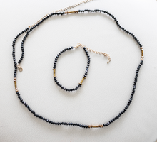 Load image into Gallery viewer, Crystal Black + Gold Set
