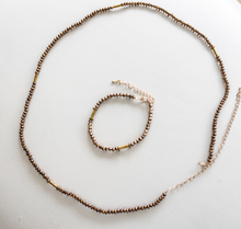 Load image into Gallery viewer, Crystal Black + Gold Set