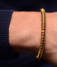 Load image into Gallery viewer, String Feel Gold Steel Bracelet